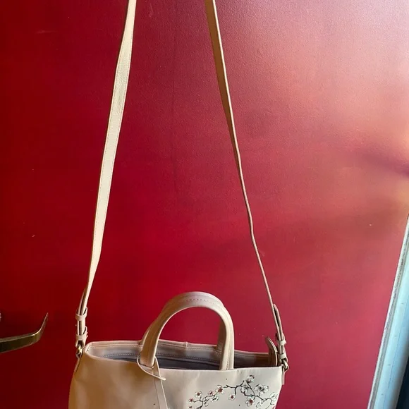 Dog lovers Radley & Friends Sunday Stroll very sought after satchel crossbody - Picture 6 of 13